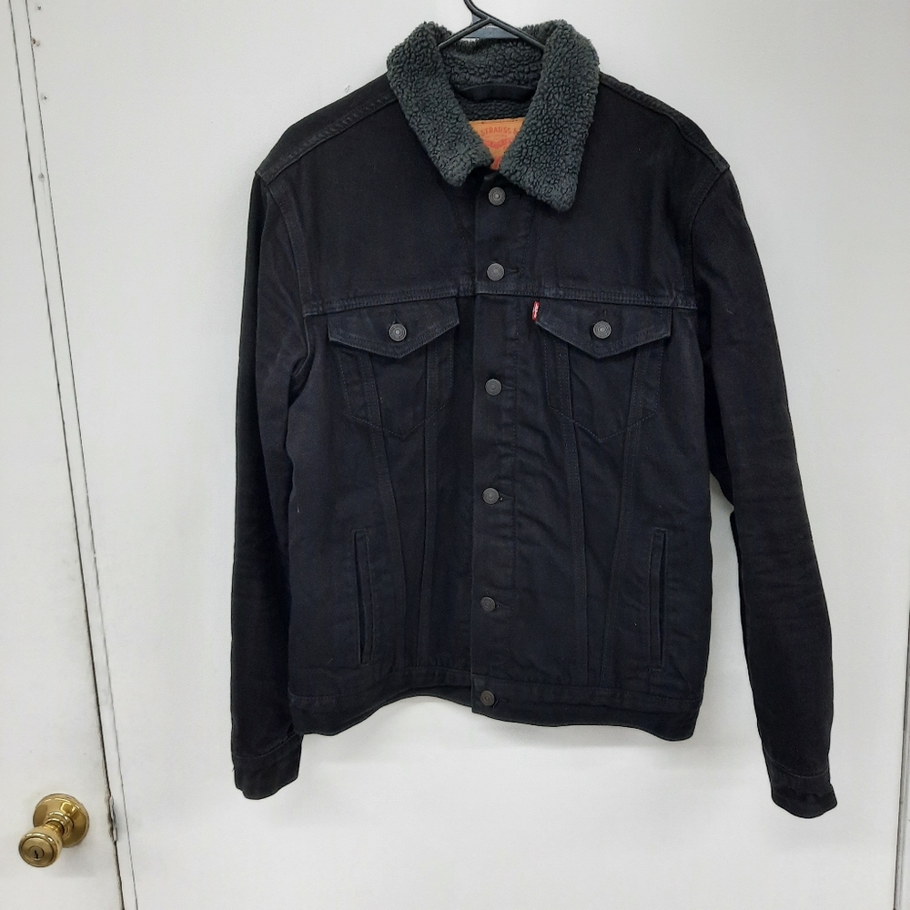 Levi’s Black Denim Jacket Gem